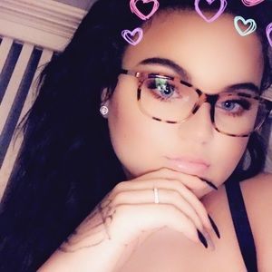 Meet your Posher, Abby